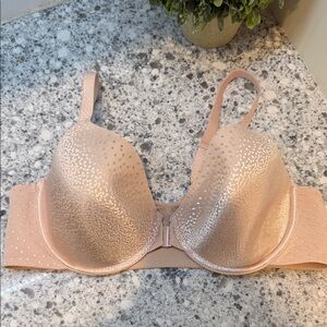 Everyday Contour T-Shirt Bra in Blush, Front Close. 40C. Like New